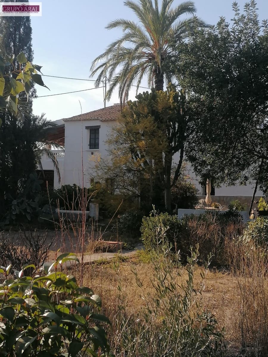 9 bedroom Villa for sale in Moralet - € 490,000 (Ref: 9732386)