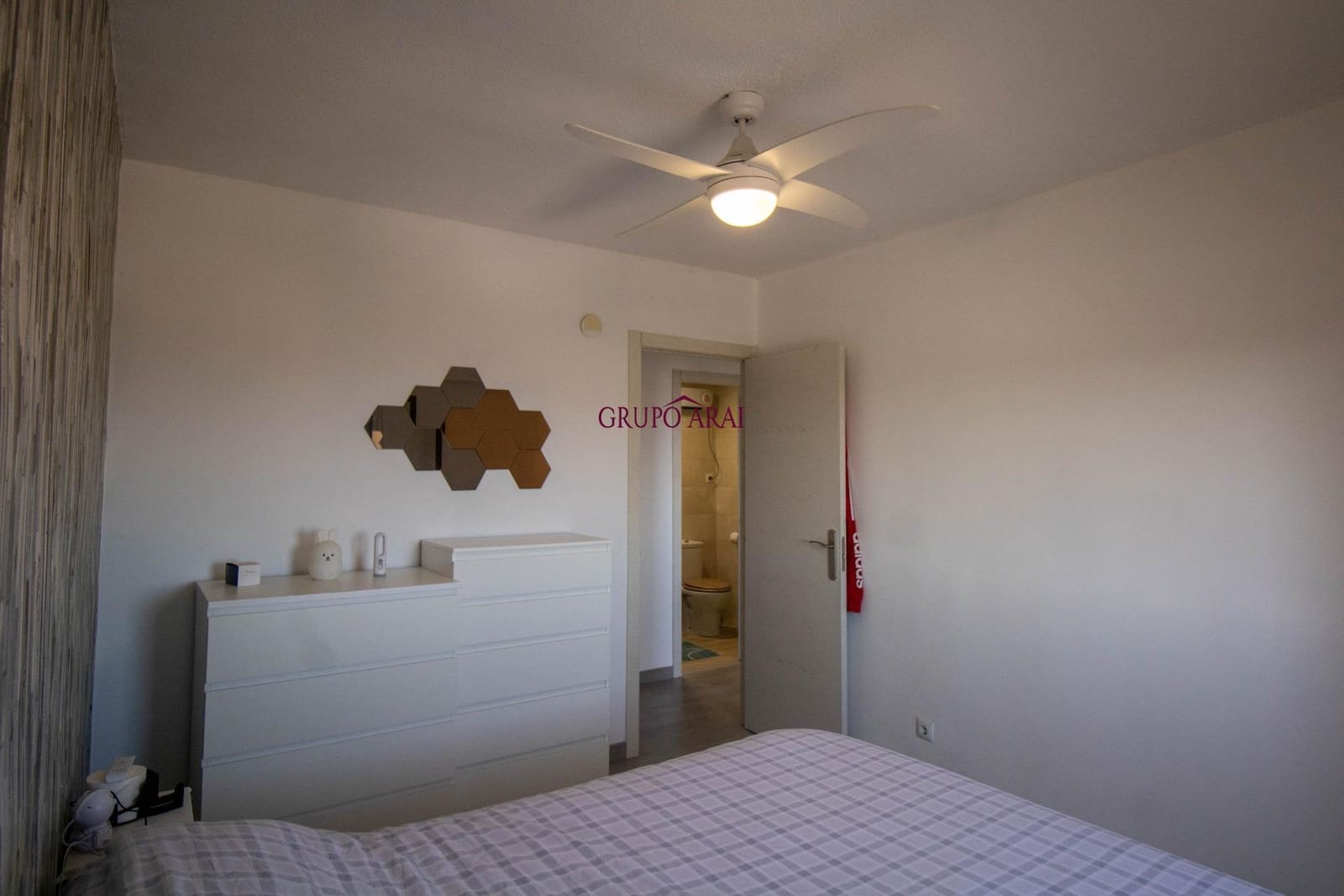 2 soveværelse Lejlighed til salg i Alicante by - € 180.000 (Ref: 9788543)