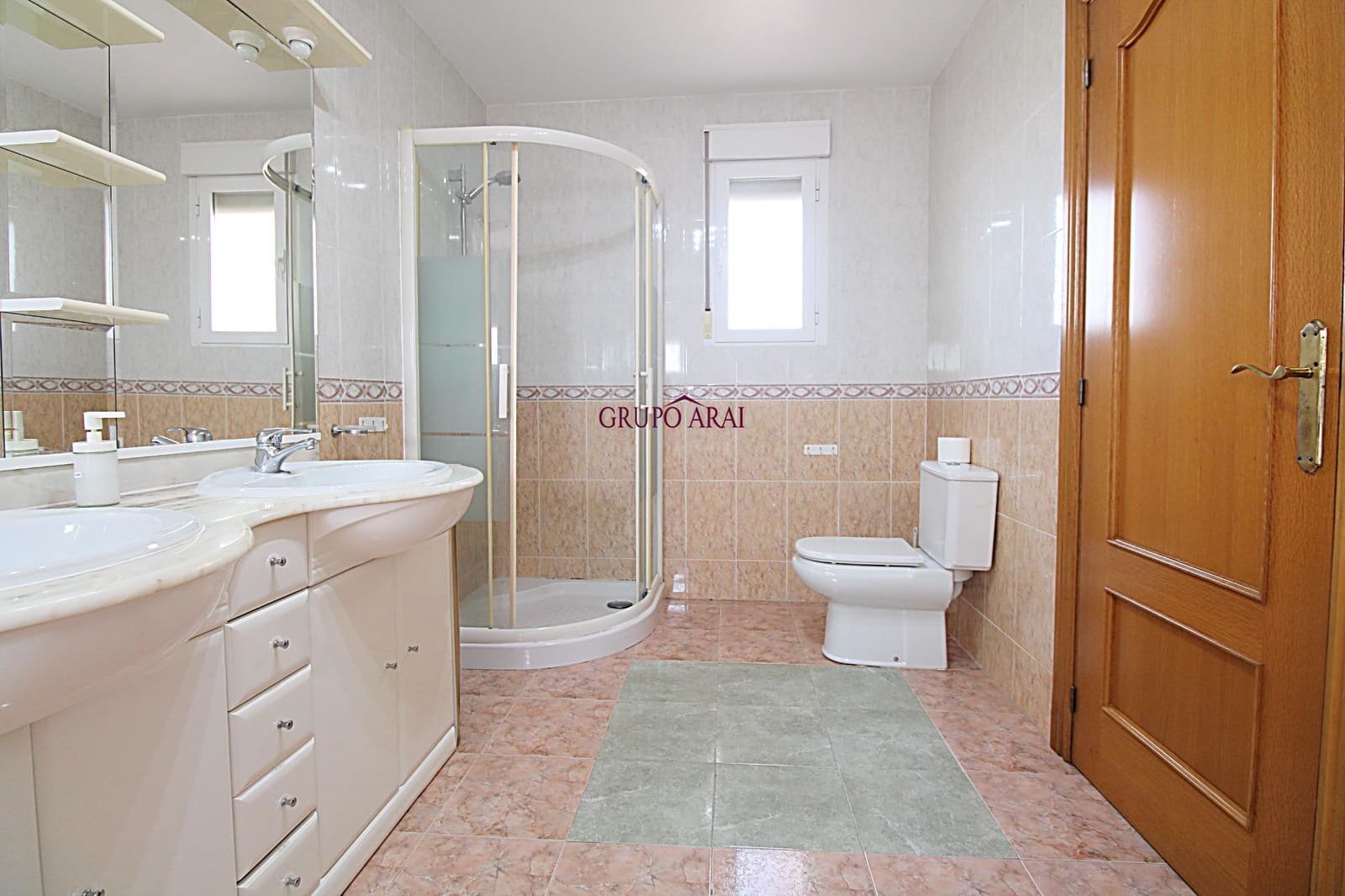 5 bedroom Villa for sale in Muchamiel / Mutxamel with garage - € 525,000 (Ref: 9788544)