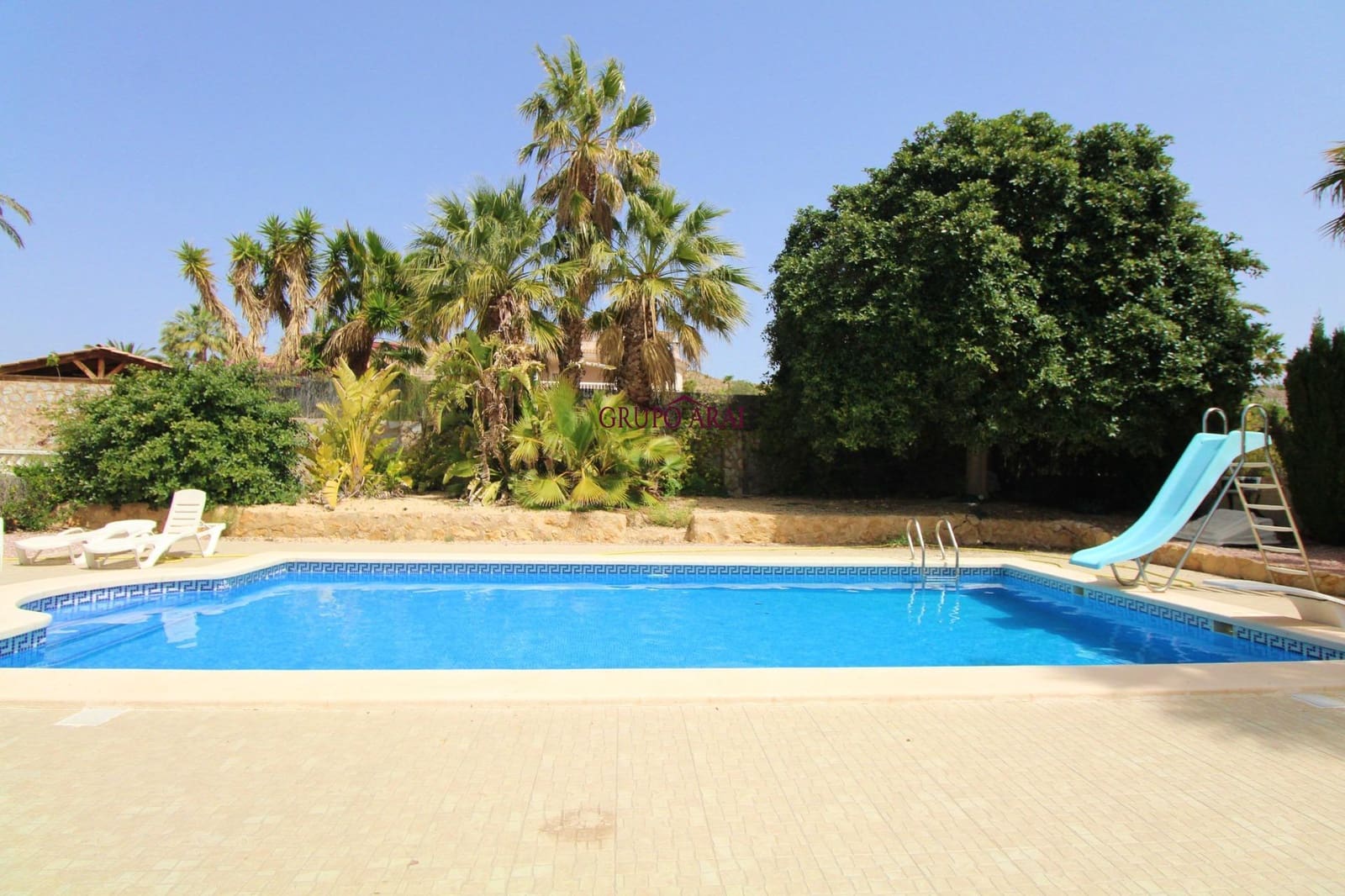 5 bedroom Villa for sale in Muchamiel / Mutxamel with garage - € 525,000 (Ref: 9788544)