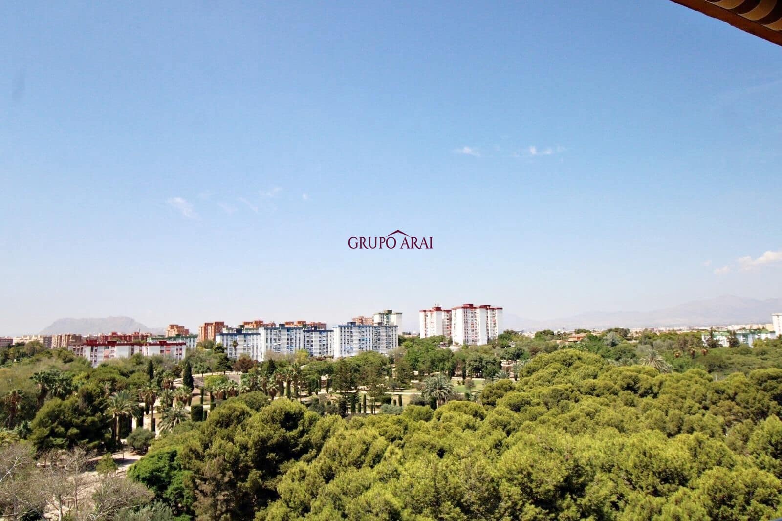 4 slaapkamer Flat te koop in Alicante stad met zwembad garage - € 240.000 (Ref: 9791219)