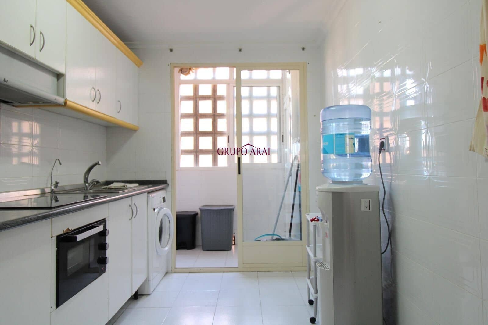 4 slaapkamer Flat te koop in Alicante stad met zwembad garage - € 240.000 (Ref: 9791219)