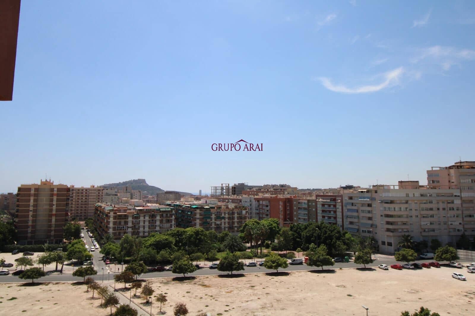 4 slaapkamer Flat te koop in Alicante stad met zwembad garage - € 240.000 (Ref: 9791219)