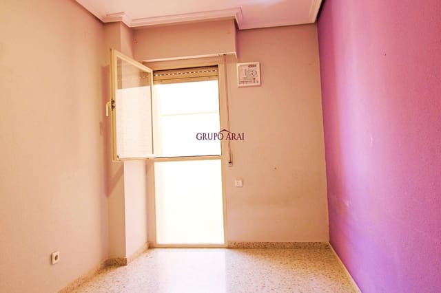 4 slaapkamer Flat te koop in Alicante stad met zwembad garage - € 240.000 (Ref: 9791219)