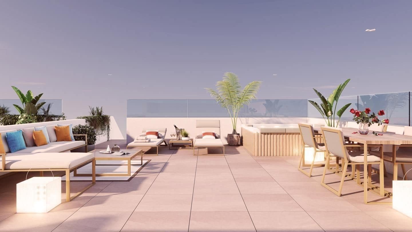 Ático de 2 habitaciones en Pilar de la Horadada en venta con piscina - 329.000 € (Ref: 9820353)