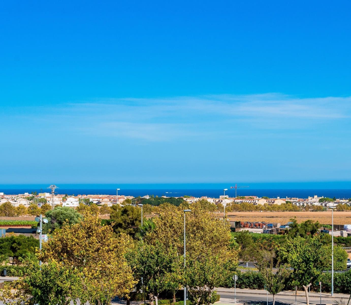 Ático de 2 habitaciones en Pilar de la Horadada en venta con piscina - 329.000 € (Ref: 9820353)