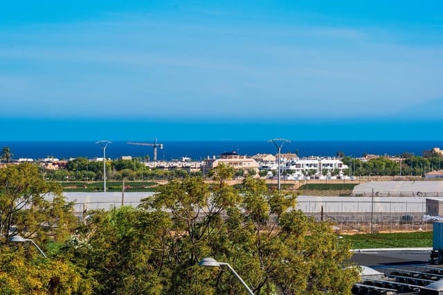 Ático de 2 habitaciones en Pilar de la Horadada en venta con piscina - 329.000 € (Ref: 9820353)