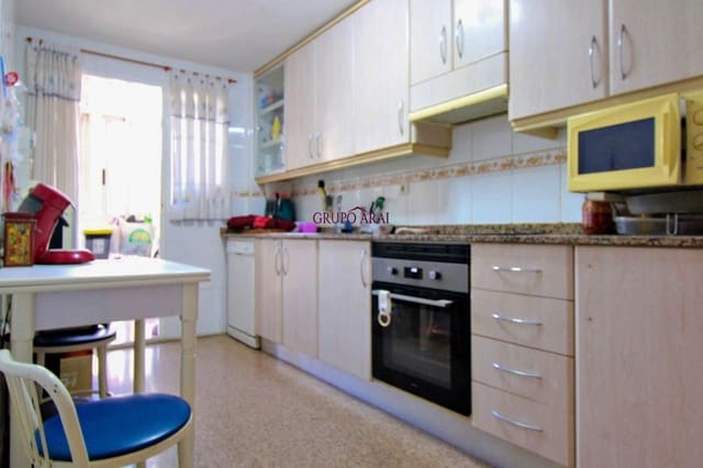 4 soveværelse Lejlighed til salg i Santo Domingo, Alicante by med garage - € 250.000 (Ref: 9822738)
