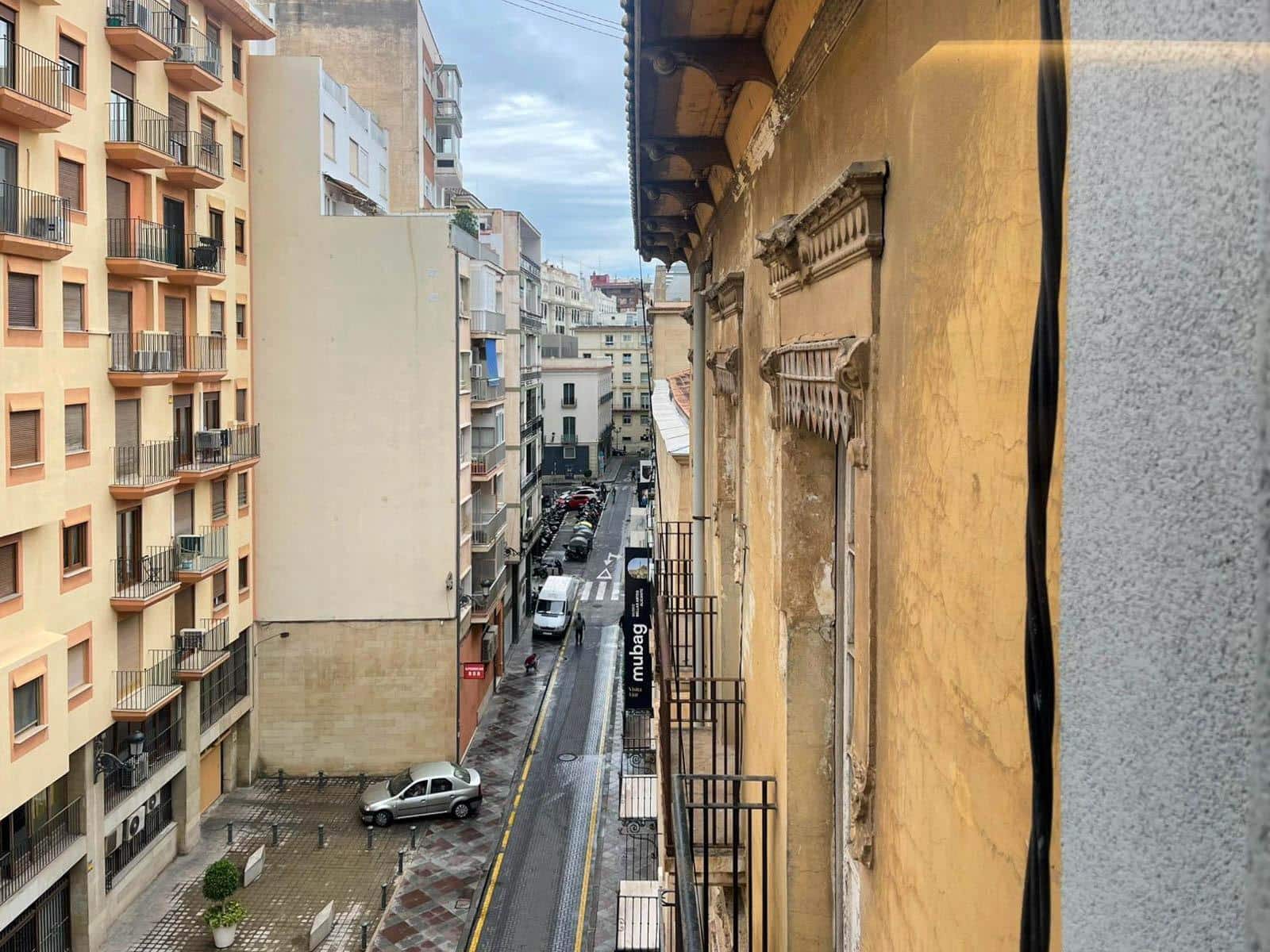 2 soveværelse Lejlighed til salg i Alicante by - € 450.000 (Ref: 9829350)