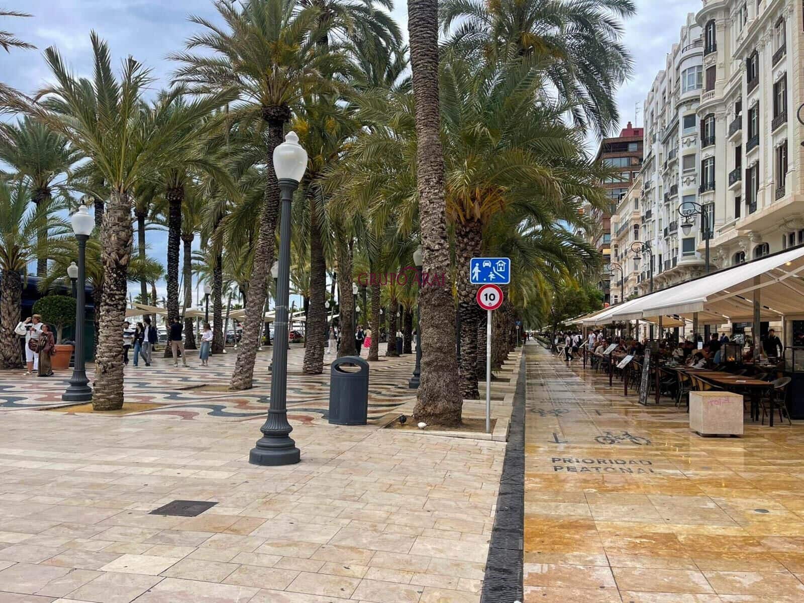 1 soveværelse Loft til salg i Alicante by - € 109.000 (Ref: 9831684)