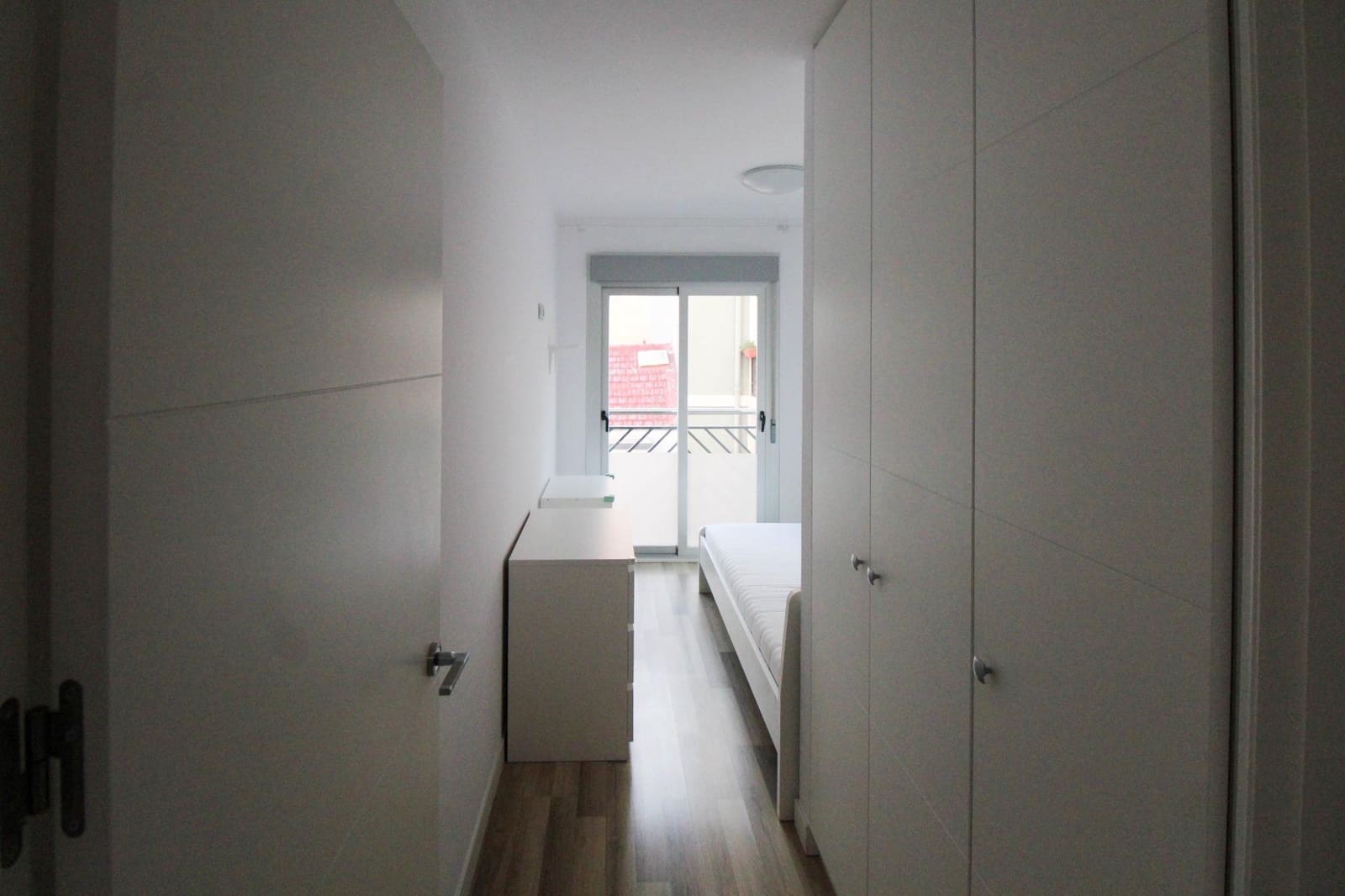 2 bedroom Flat for rent in Alicante / Alacant city - € 980 (Ref: 9839475)