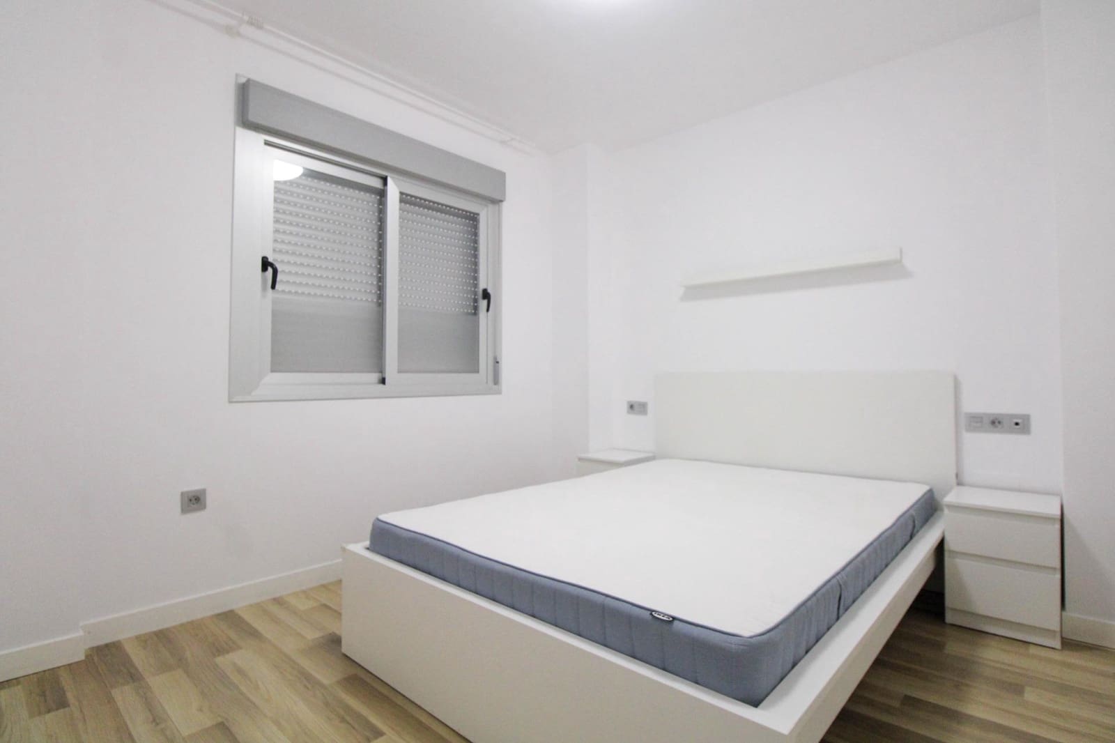2 bedroom Flat for rent in Alicante / Alacant city - € 980 (Ref: 9839475)
