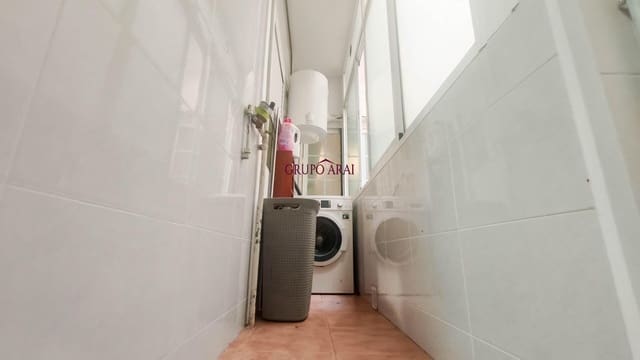 3 soveværelse Lejlighed til salg i Carolinas Bajas, Alicante by - € 154.000 (Ref: 9843690)