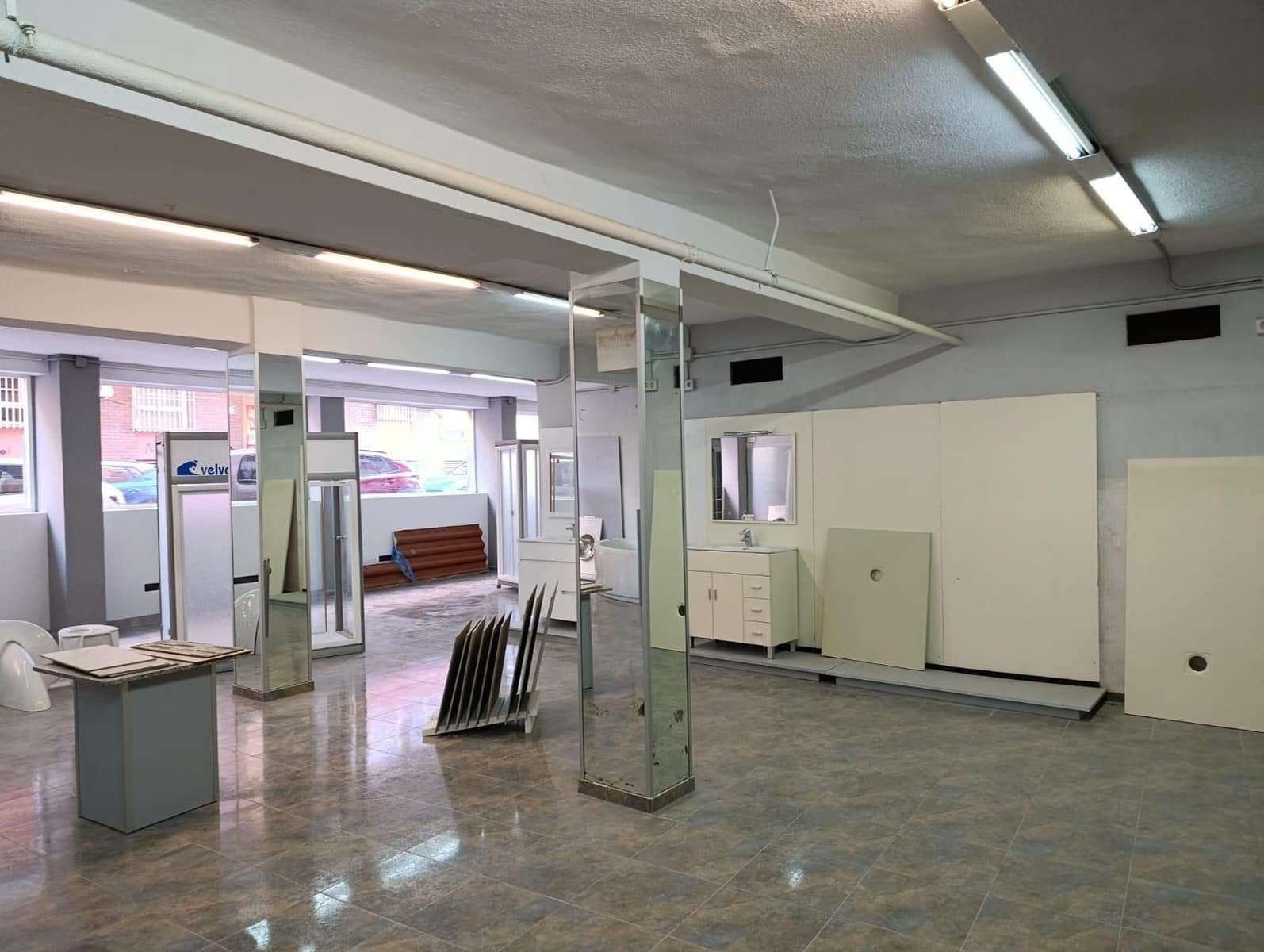 Commercieel te koop in Alicante stad - € 950.000 (Ref: 9865878)