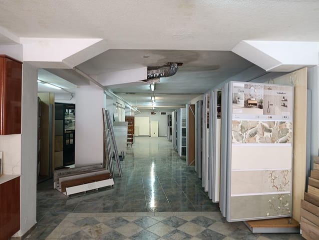 Commercieel te koop in Carolinas Altas, Alicante stad - € 950.000 (Ref: 9865878)