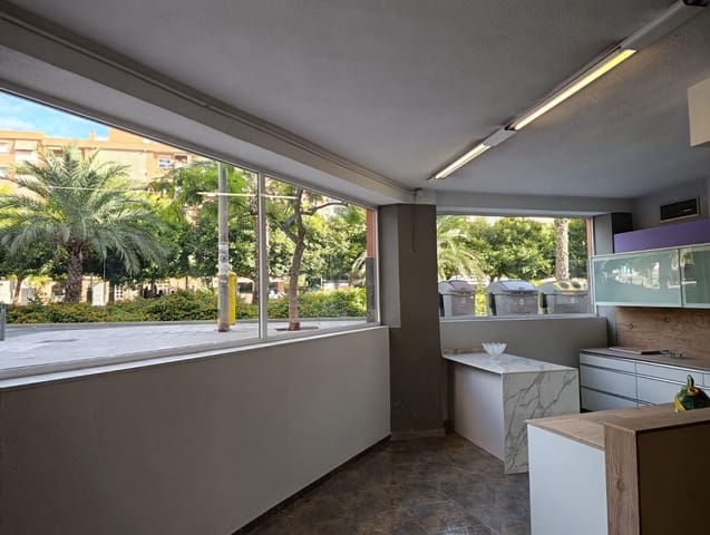 Commercieel te koop in Carolinas Altas, Alicante stad - € 950.000 (Ref: 9865878)