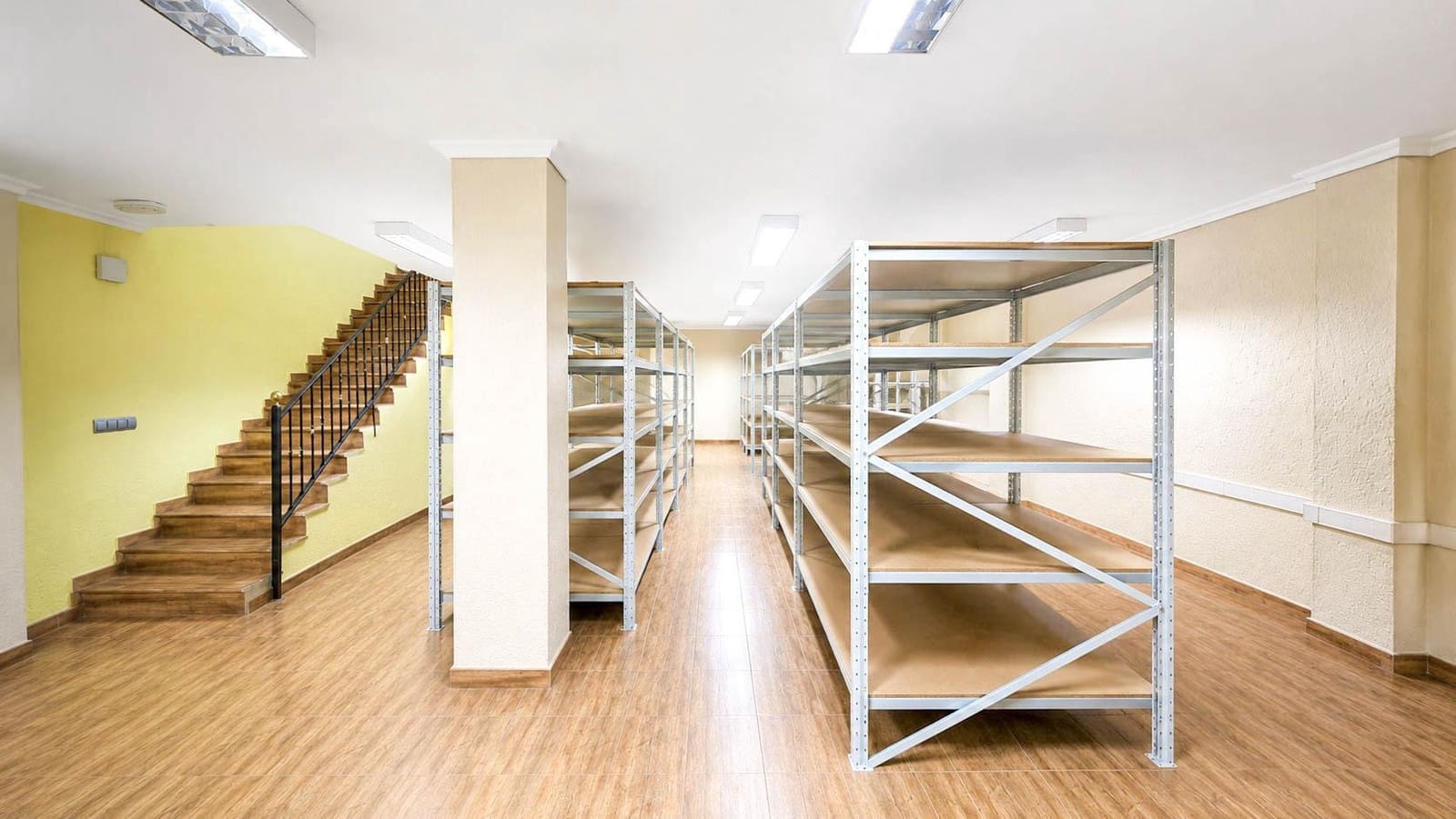 Kaupallinen myytävänä paikassa Alicante kaupunki - 117 000 € (Ref: 9868731)