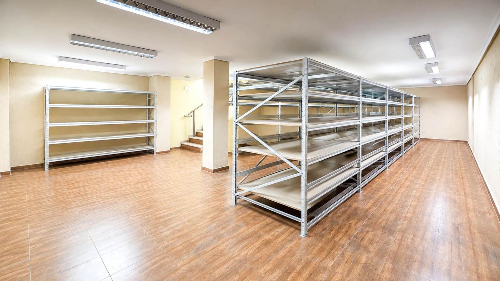 Kaupallinen myytävänä paikassa Alicante kaupunki - 117 000 € (Ref: 9868731)
