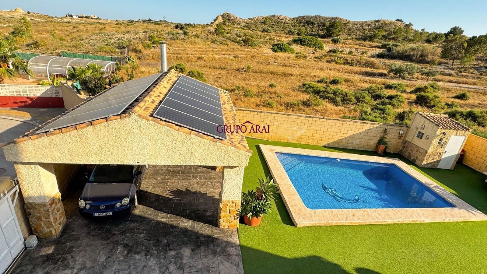 4 bedroom Villa for sale in Monforte del Cid with pool garage - € 376,500 (Ref: 9896204)