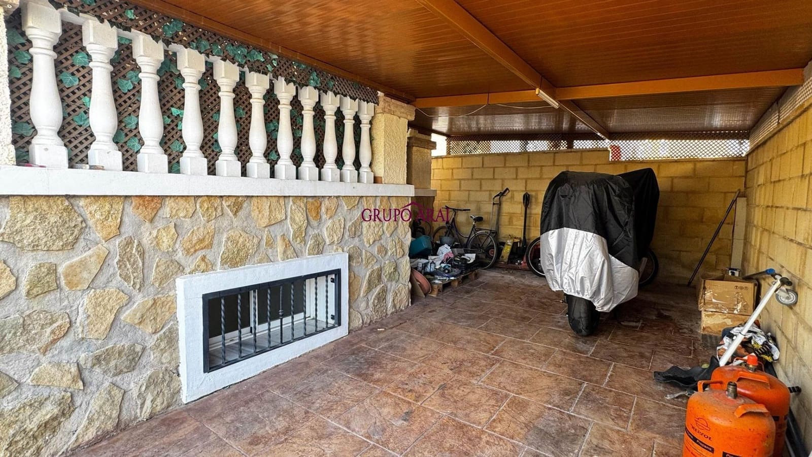 4 bedroom Villa for sale in Monforte del Cid with pool garage - € 376,500 (Ref: 9896204)