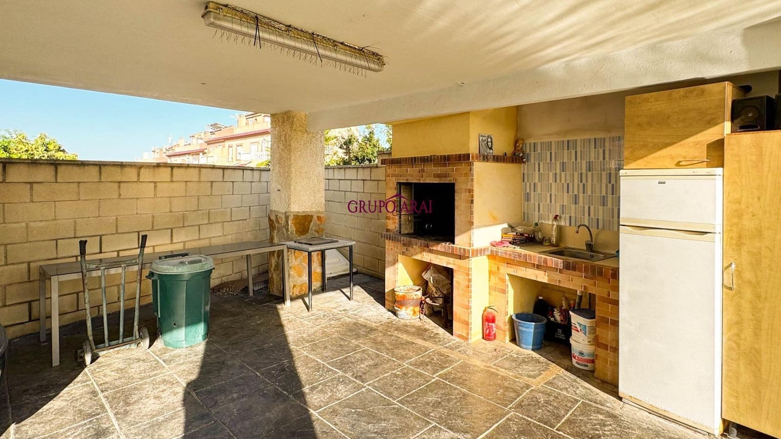 4 bedroom Villa for sale in Monforte del Cid with pool garage - € 376,500 (Ref: 9896204)