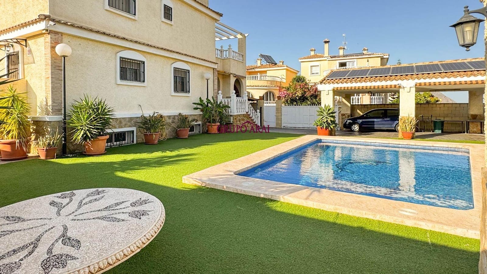 4 bedroom Villa for sale in Monforte del Cid with pool garage - € 376,500 (Ref: 9896204)