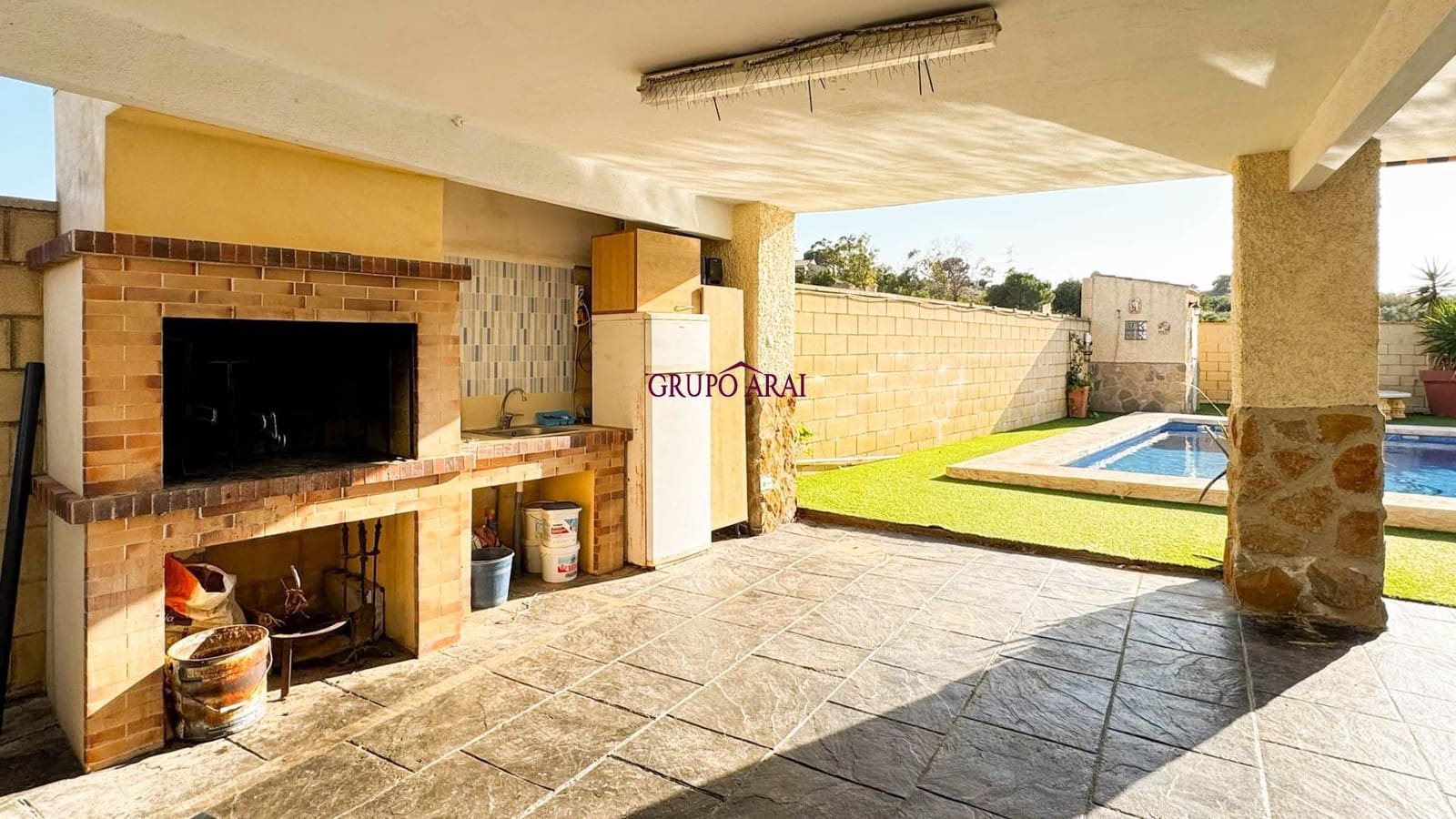 4 bedroom Villa for sale in Monforte del Cid with pool garage - € 376,500 (Ref: 9896204)