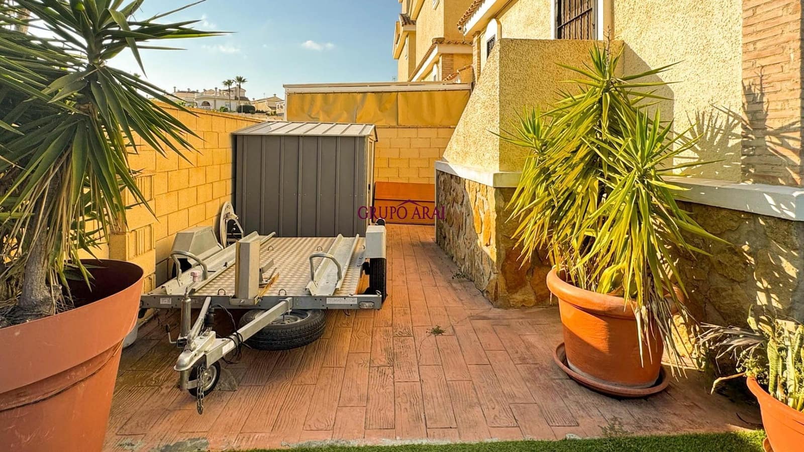 4 bedroom Villa for sale in Monforte del Cid with pool garage - € 376,500 (Ref: 9896204)