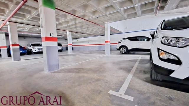 Autotalli myytävänä paikassa Alicante kaupunki - 13 000 € (Ref: 9898972)