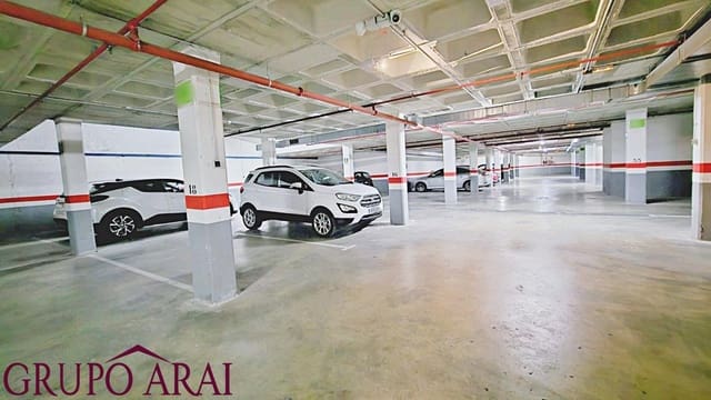 Autotalli myytävänä paikassa Alicante kaupunki - 13 000 € (Ref: 9898972)
