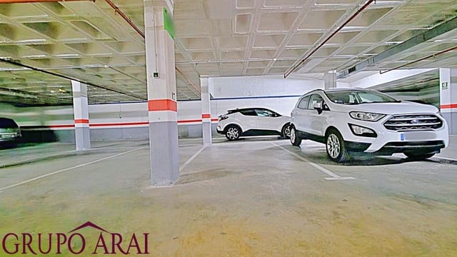Autotalli myytävänä paikassa Alicante kaupunki - 13 000 € (Ref: 9898972)