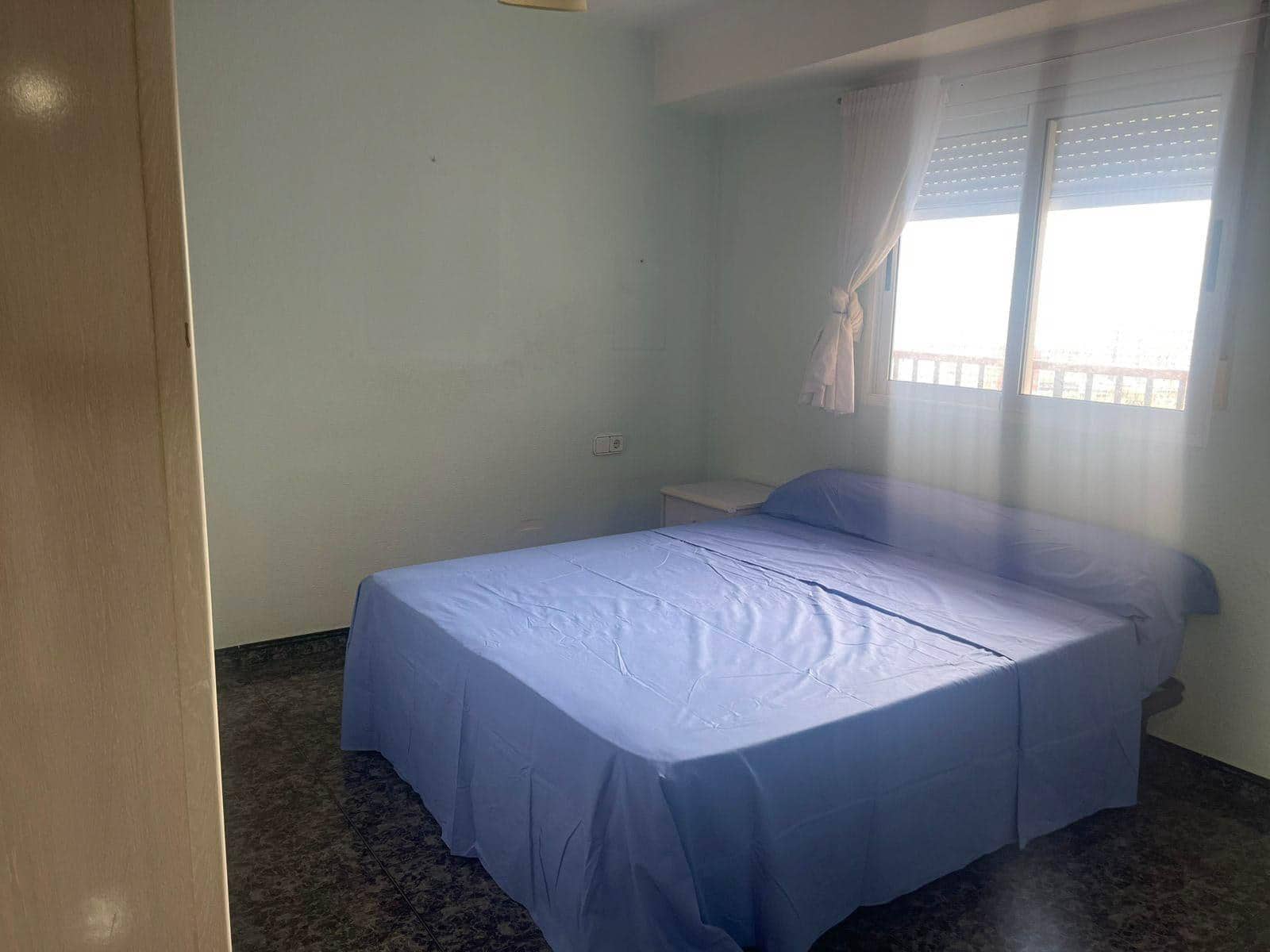 2 soveværelse Lejlighed til salg i Alicante by med garage - € 230.000 (Ref: 9904155)