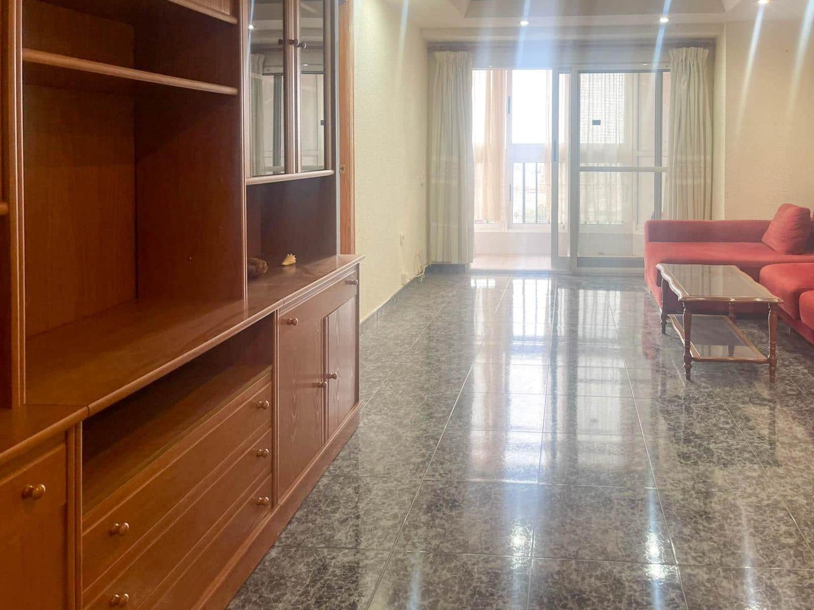 2 soveværelse Lejlighed til salg i Alicante by med garage - € 230.000 (Ref: 9904155)