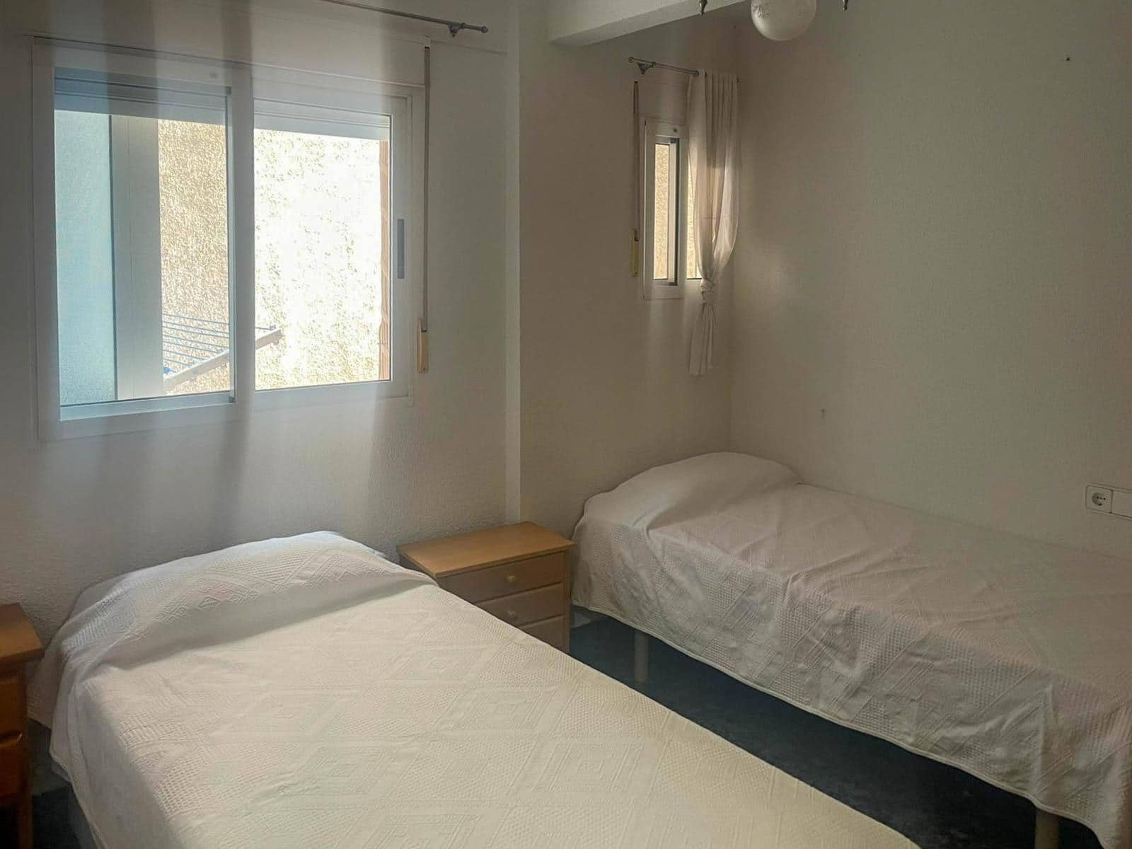 2 soveværelse Lejlighed til salg i Alicante by med garage - € 230.000 (Ref: 9904155)