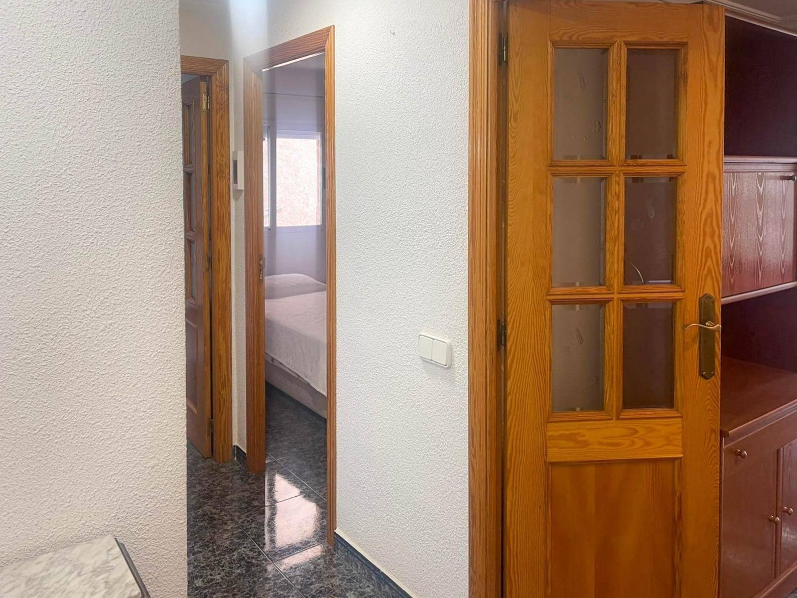 2 soveværelse Lejlighed til salg i Alicante by med garage - € 230.000 (Ref: 9904155)