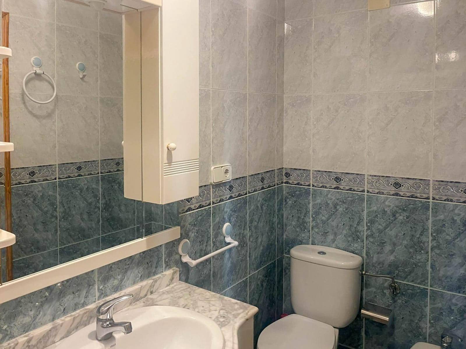 2 soveværelse Lejlighed til salg i Alicante by med garage - € 230.000 (Ref: 9904155)