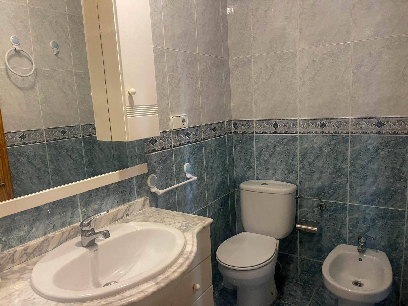2 soveværelse Lejlighed til salg i Alicante by med garage - € 230.000 (Ref: 9904155)