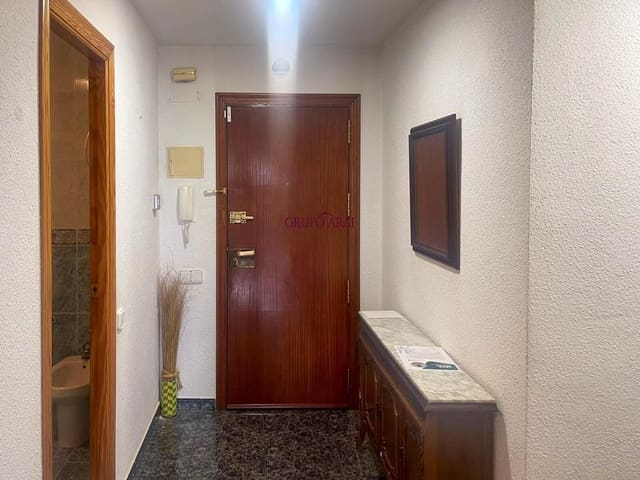 2 Zimmer Wohnung zu verkaufen in Alicante / Alacant Stadt mit Garage - 230.000 € (Ref: 9904155)