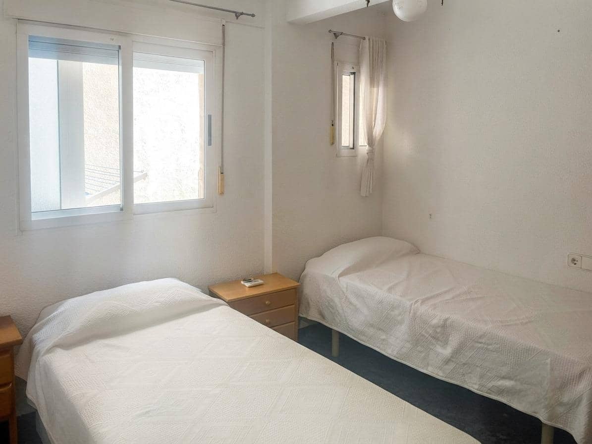 2 soveværelse Lejlighed til salg i Alicante by - € 230.000 (Ref: 9904155)