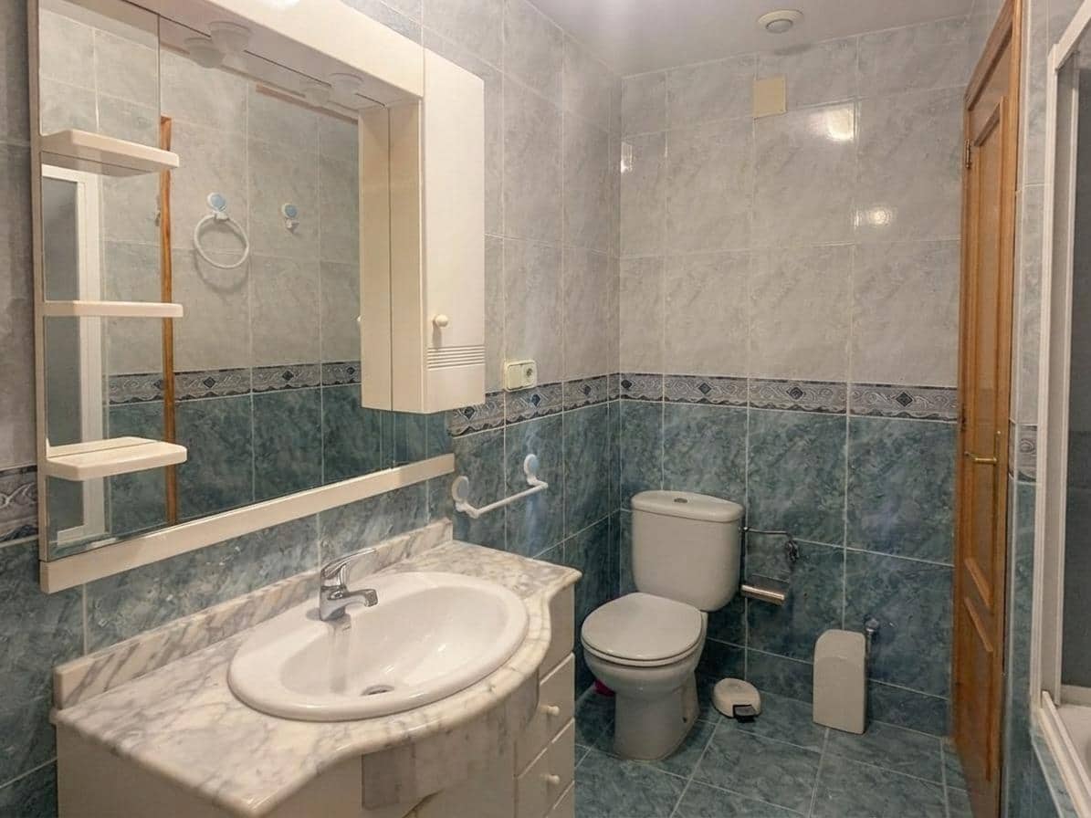 2 soveværelse Lejlighed til salg i Alicante by - € 230.000 (Ref: 9904155)