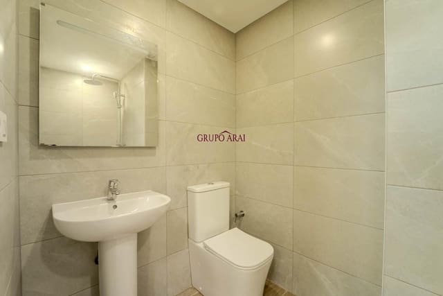 2 soveværelse Lejlighed til salg i Carolinas Altas, Alicante by - € 273.000 (Ref: 9940110)