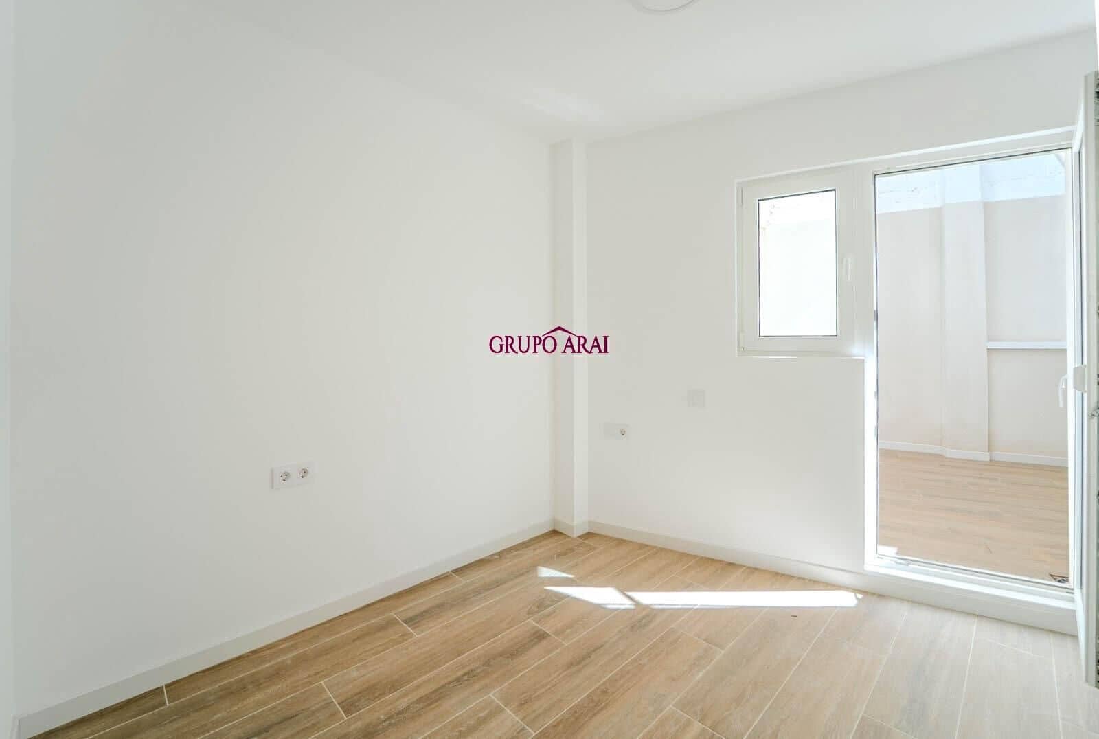 2 soveværelse Lejlighed til salg i Alicante by - € 378.000 (Ref: 9940111)