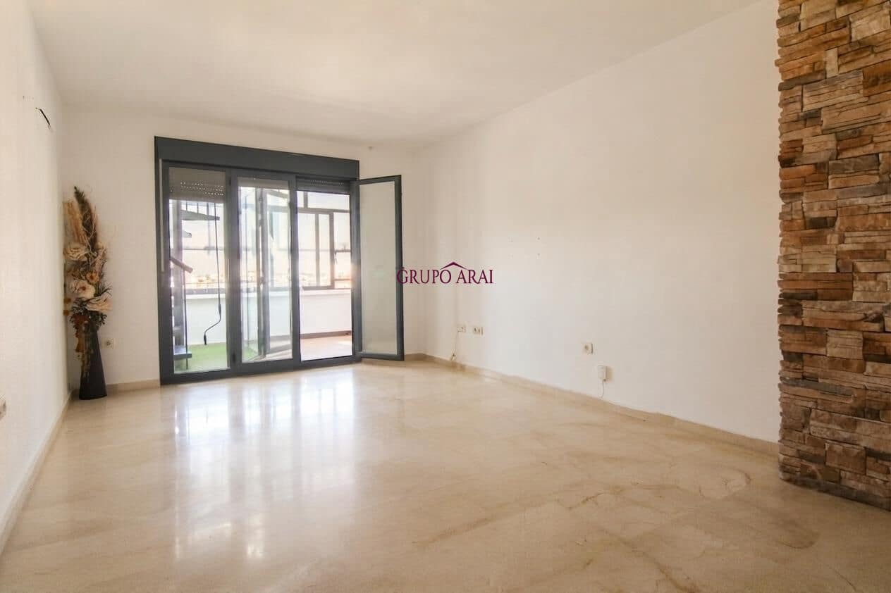 3 soveværelse Penthouse til salg i Alicante by med swimmingpool garage - € 360.000 (Ref: 9945891)