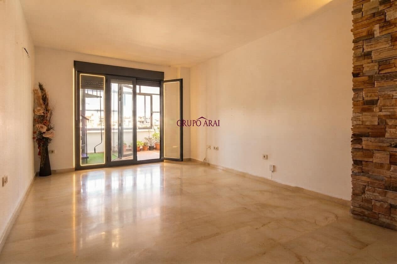 3 soveværelse Penthouse til salg i Alicante by med swimmingpool garage - € 360.000 (Ref: 9945891)