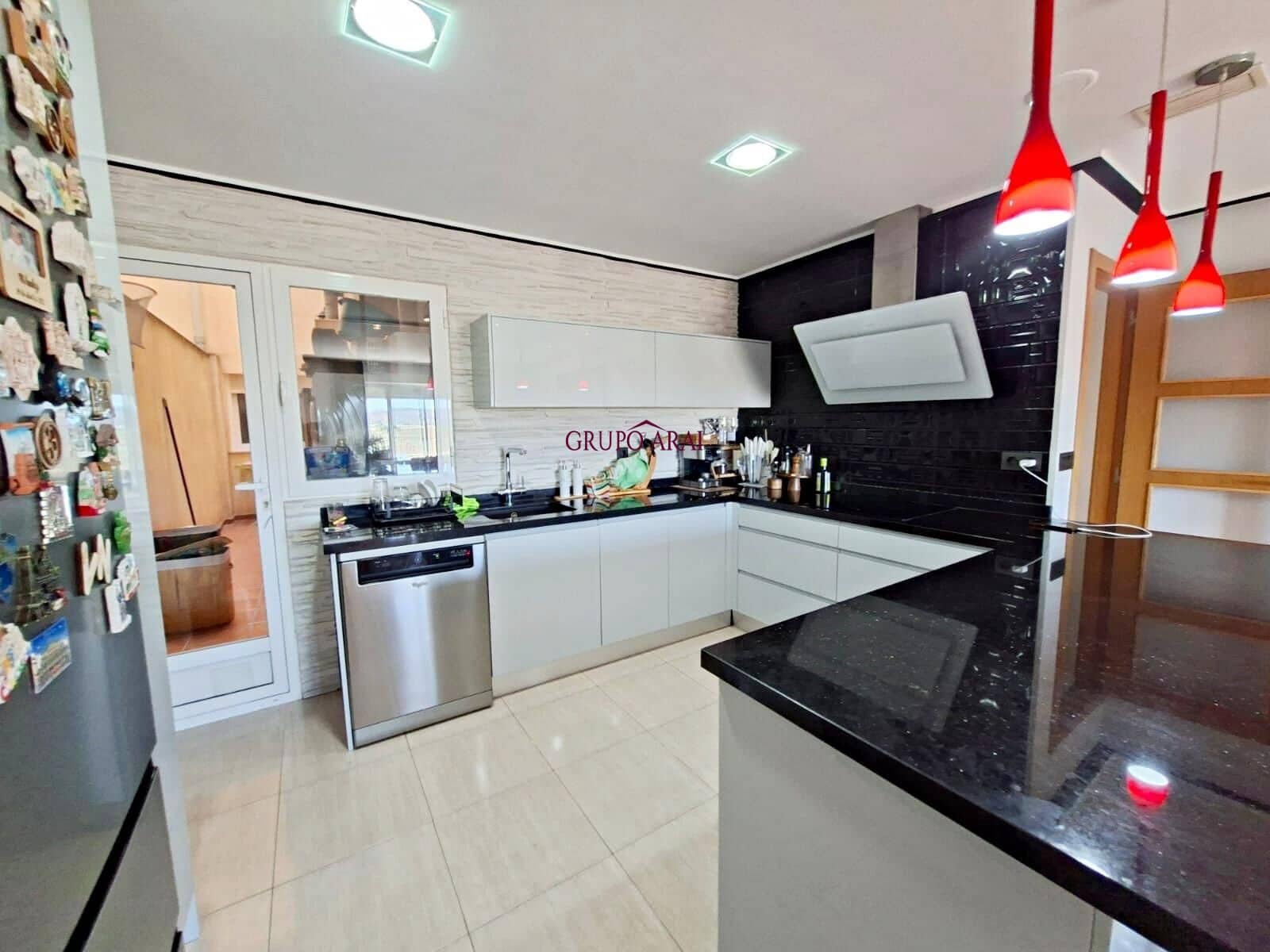 3 slaapkamer Flat te koop in Monforte del Cid met garage - € 165.000 (Ref: 9945892)