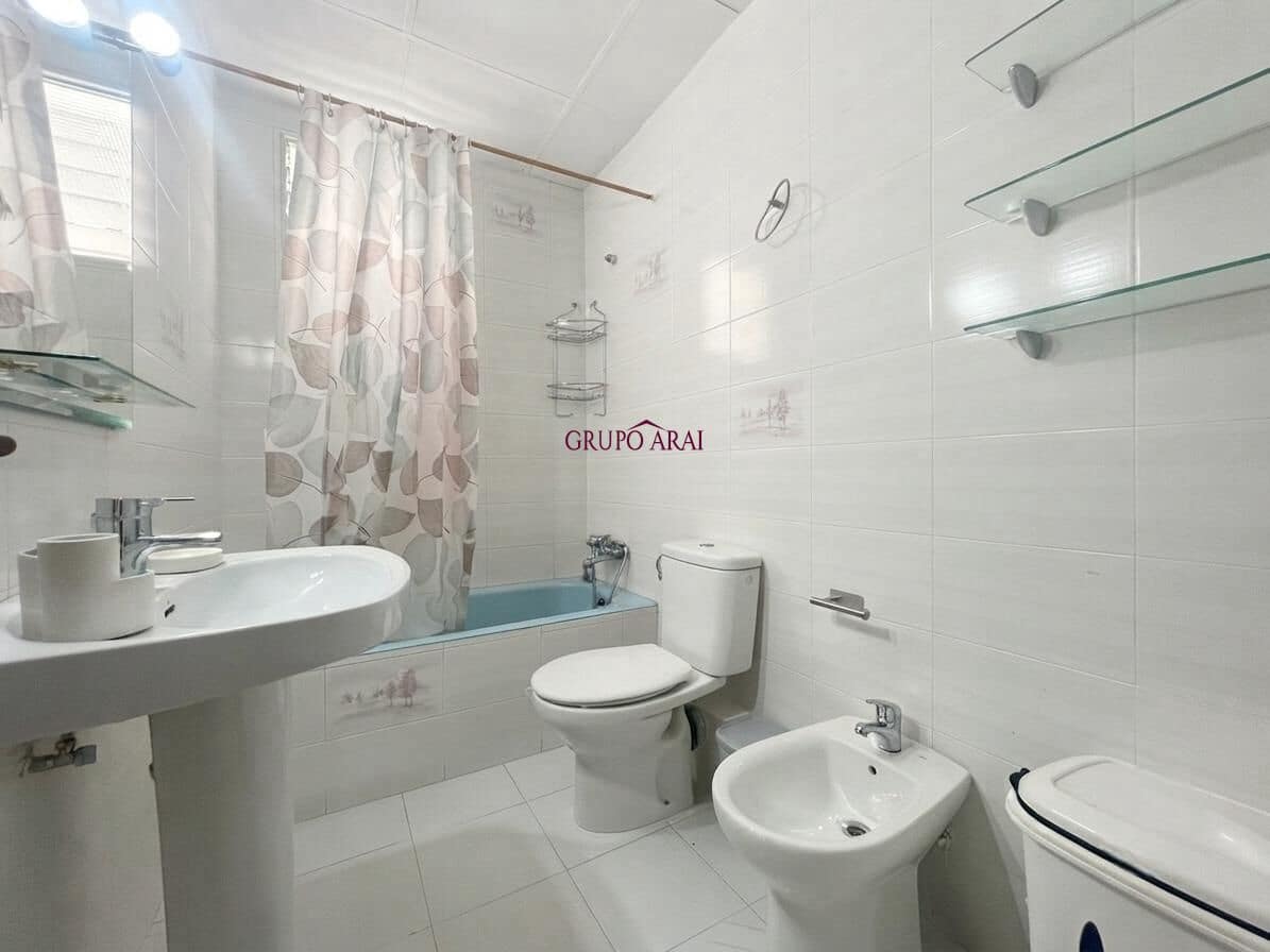 Piso de 3 habitaciones en Alicante / Alacant ciudad en venta - 105.000 € (Ref: 9945893)