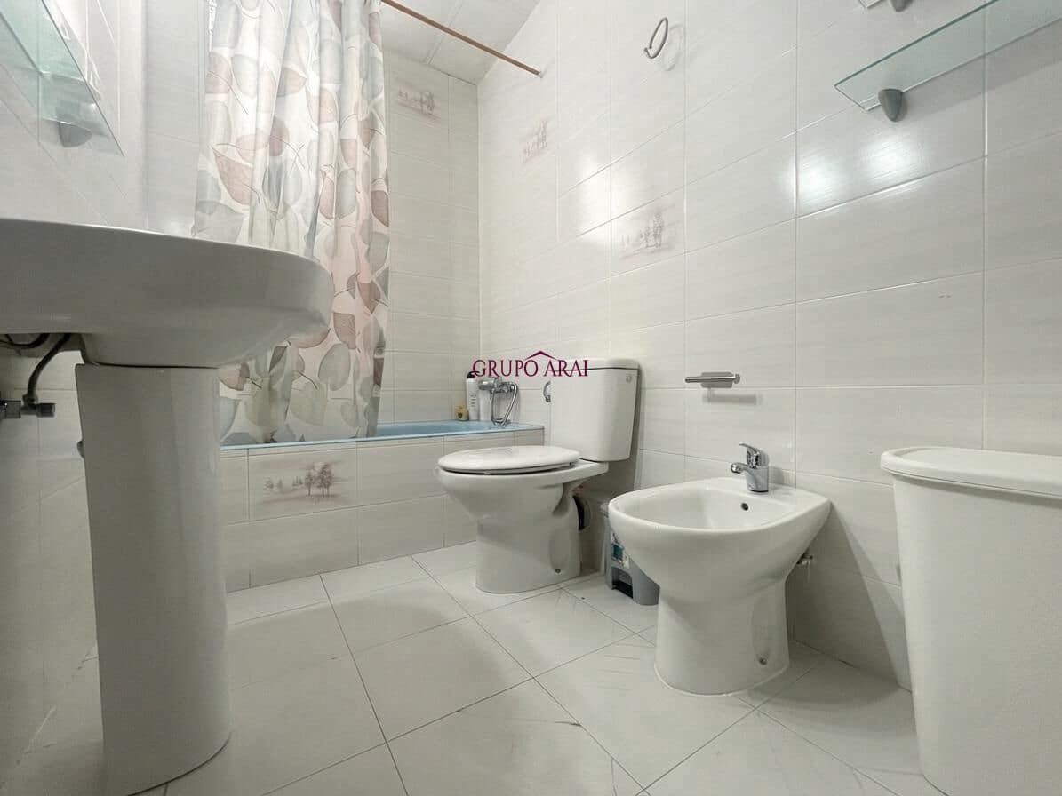Piso de 3 habitaciones en Alicante / Alacant ciudad en venta - 105.000 € (Ref: 9945893)