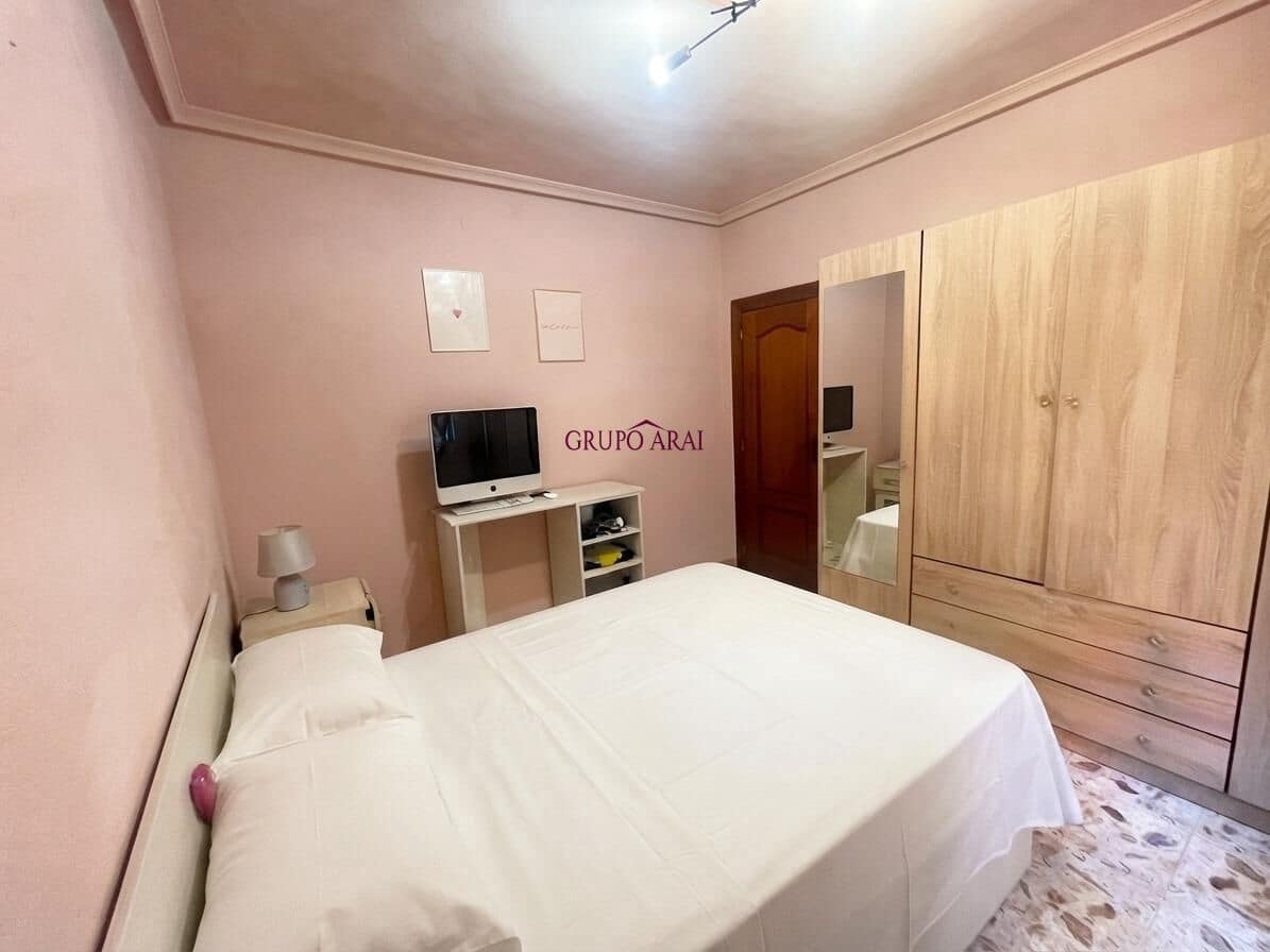 Piso de 3 habitaciones en Alicante / Alacant ciudad en venta - 105.000 € (Ref: 9945893)
