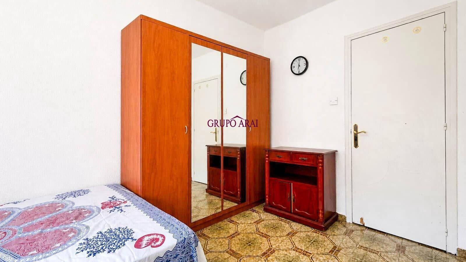 3 slaapkamer Flat te koop in Elche / Elx - € 120.000 (Ref: 9948071)
