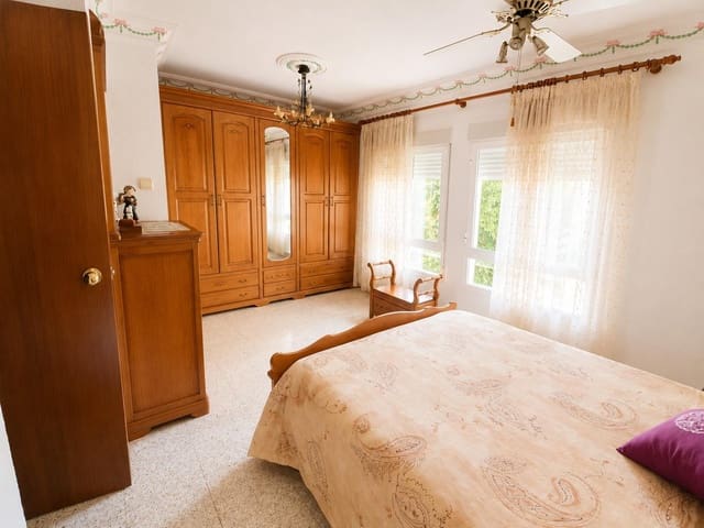 4 soverom Leilighet til salgs i Juan XXIII, Alicante by - € 142 500 (Ref: 9958111)